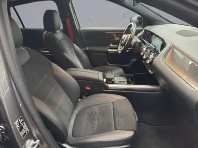 Mercedes-Benz GLA 35 AMG 4matic — SUV compact haute performance, 32000 km seulement — Miniature 17