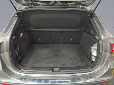 Mercedes-Benz GLA 35 AMG 4matic — SUV compact haute performance, 32000 km seulement — Miniature 19