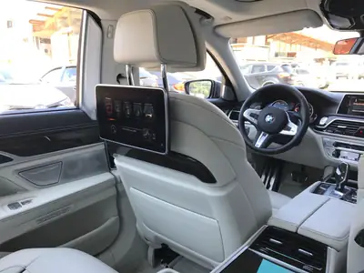 BMW M760 Li xDrive — Berline de luxe 610 ch, seulement 91'000 km — Armaturenbrett