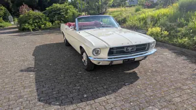 Ford Mustang Cabrio 289 V8 — Légende américaine de 1968, moteur V8 authentique — côté