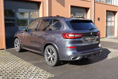 BMW X5 xDrive 40i M-Sport — SUV 7 places premium, toit panoramique et suspension pneumatique — Miniature 10