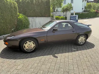 Porsche 928 S4 — Coupé sportif des années 80, fraîchement certifié Youngtimer — Miniature 8