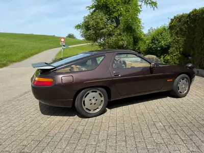 Porsche 928 S4 — Coupé sportif des années 80, fraîchement certifié Youngtimer — Miniature 10