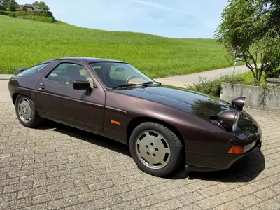 Porsche 928 S4 — Coupé sportif des années 80, fraîchement certifié Youngtimer — Miniature 12