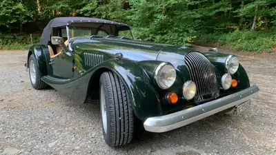 Morgan Plus 8 Roadster 1989 — Légende britannique, British Racing Green authentique — détail