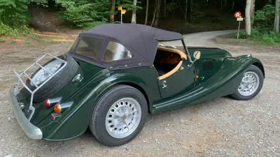 Morgan Plus 8 Roadster 1989 — Légende britannique, British Racing Green authentique — intérieur