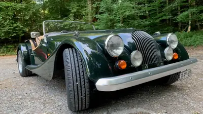 Morgan Plus 8 Roadster 1989 — Légende britannique, British Racing Green authentique — tableau de bord