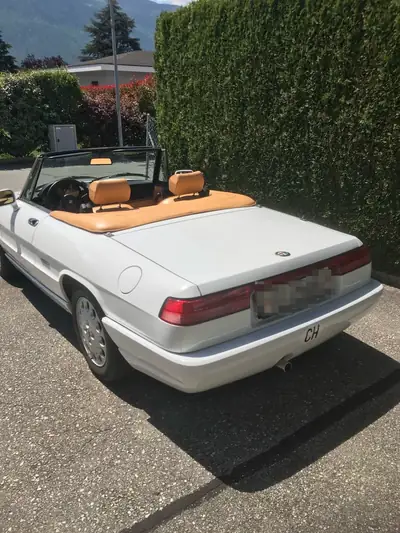 Alfa Romeo Spider 2.0 — Cabriolet italien légendaire, 26 000 km seulement — Heckansicht