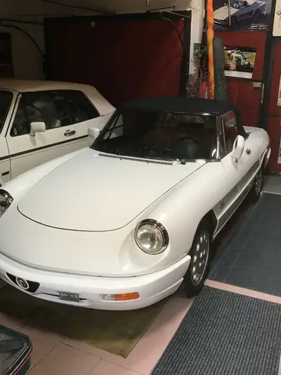 Alfa Romeo Spider 2.0 — Cabriolet italien légendaire, 26 000 km seulement — Innenraum