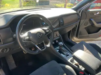 Skoda Kodiaq 2.0 TDI SportLine 4x4 — SUV robuste, 200 ch et transmission DSG — Heckansicht