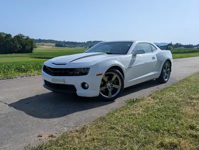 Chevrolet Camaro 6.2 SS RS — Muscle car américain, 405 ch, première main — Seitenansicht