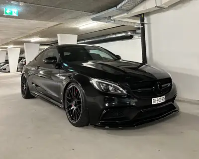 Mercedes-Benz C 63 AMG S Edition 1 — Coupé haute performance, 510 ch sans filtre à particules — dashboard