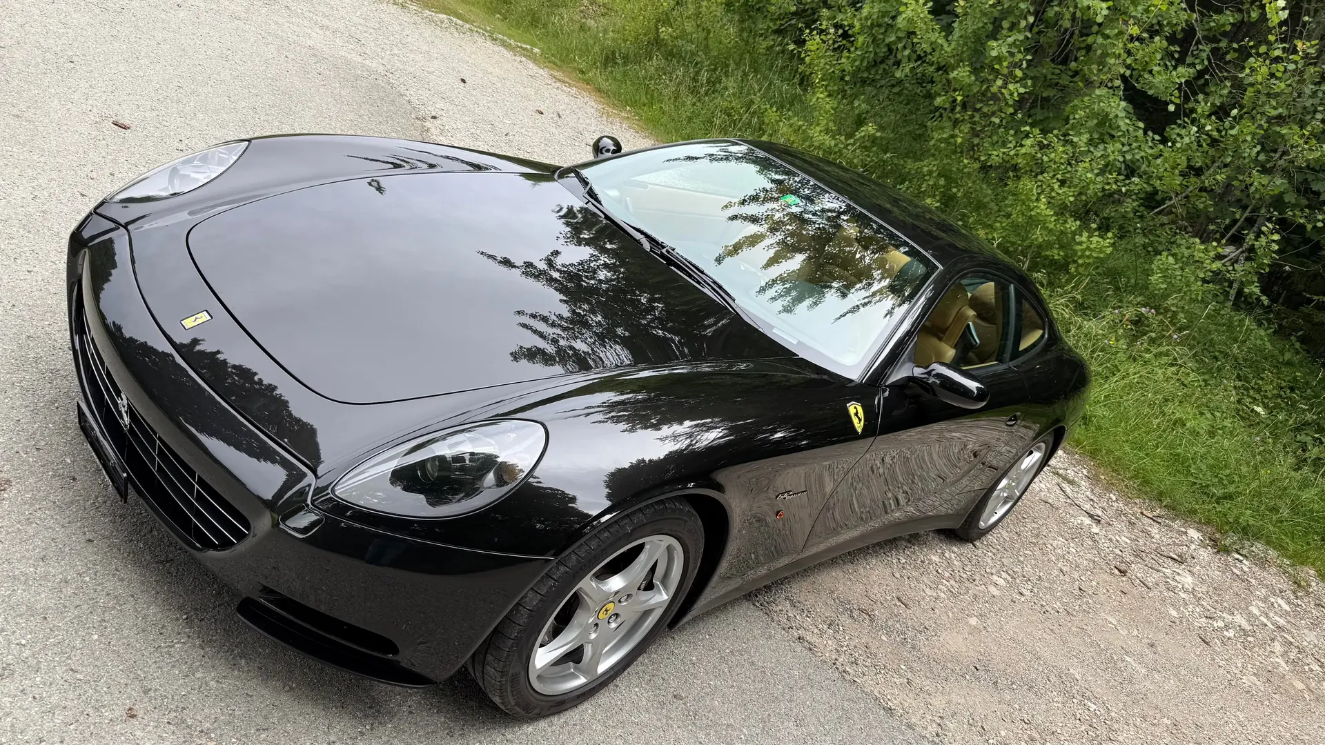 Ferrari 612 F1 2006 — Gran turismo légendaire, 540 ch, 42'000 km seulement — vista esterna