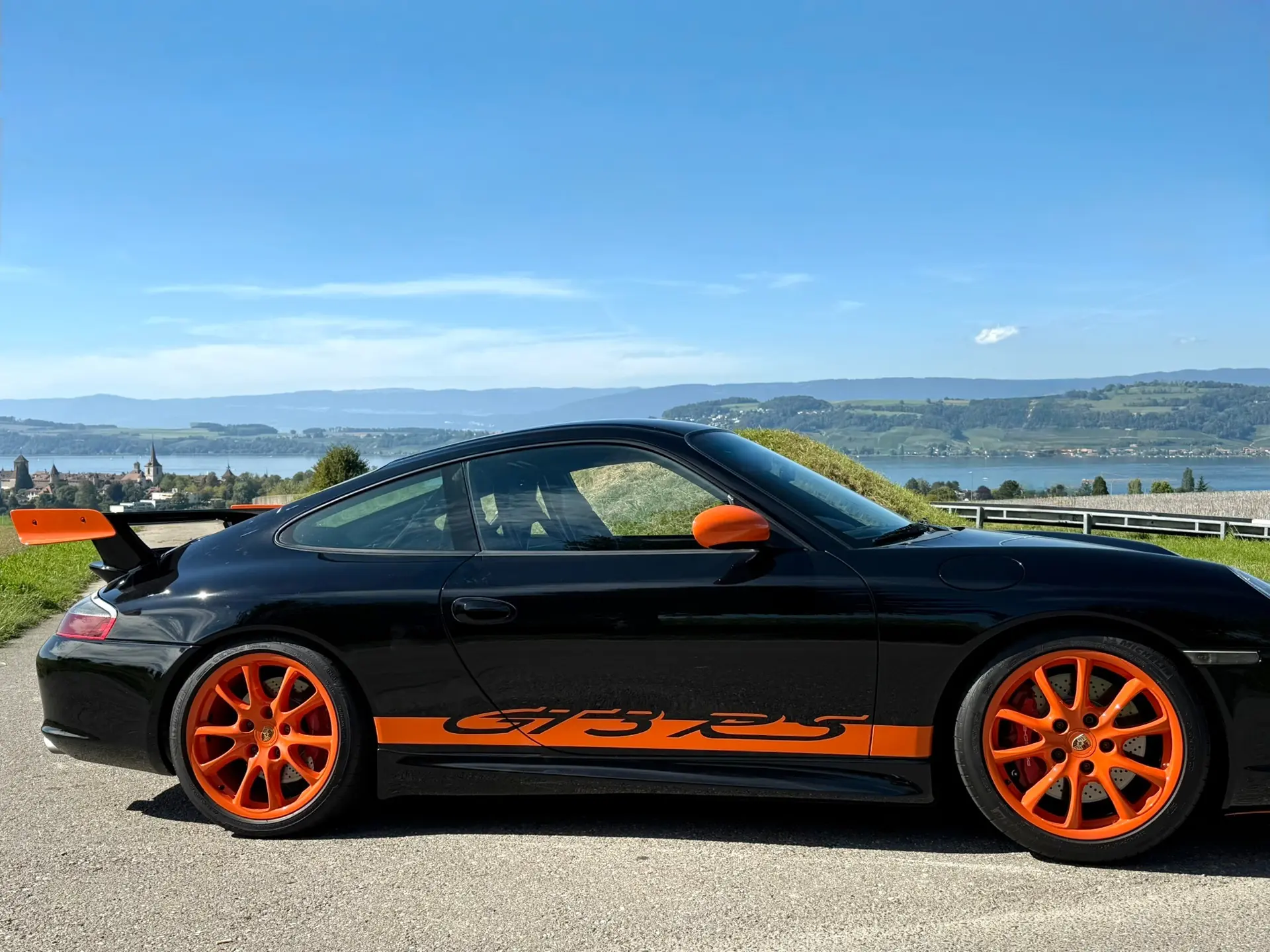Porsche 911 GT3 2004 — Légendaire sportive, 381 ch et boîte manuelle