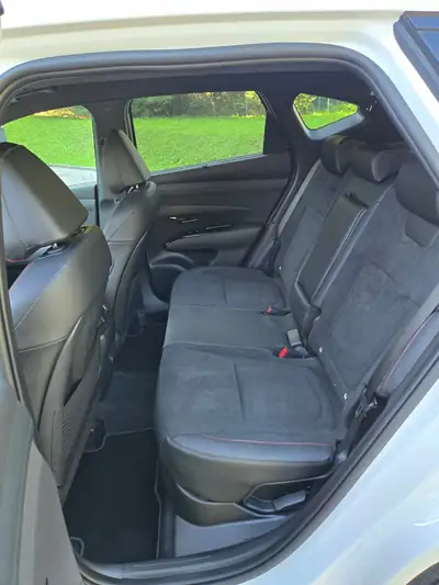 Hyundai Tucson 1.6 TGDI HEV N Line 4WD — SUV hybride rechargé, 6000 km seulement — Miniatur 7