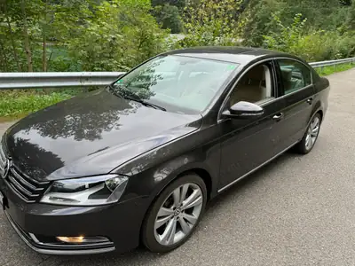 VW Passat 3.6 FSI Highline 4Motion — Berline sportive 300 ch, transmission DSG — vue extérieure