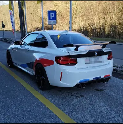 BMW M2 Competition Swiss Performance Pro Edition — Coupé sportif haute performance, 26 500 km seulement — intérieur