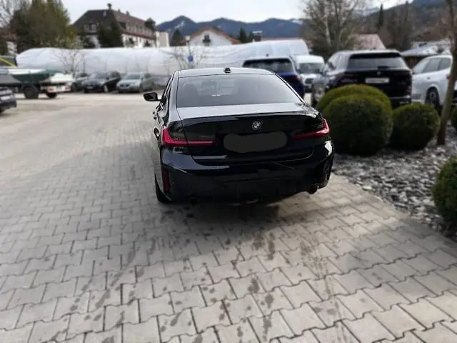 BMW 330 2024 occasion Heerbrugg — 2