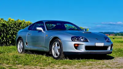 Toyota Supra 3.0i TwinTurbo — Coupé sport légendaire, 330 ch pure adrénaline — fianco