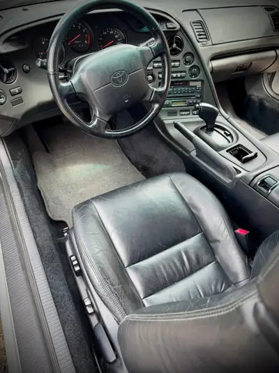 Toyota Supra 3.0i TwinTurbo — Coupé sport légendaire, 330 ch pure adrénaline — Miniatura 7