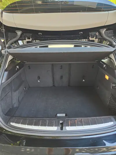 BMW X2 sDrive 18i — Compact SUV urbain, 42 000 km seulement — Detail