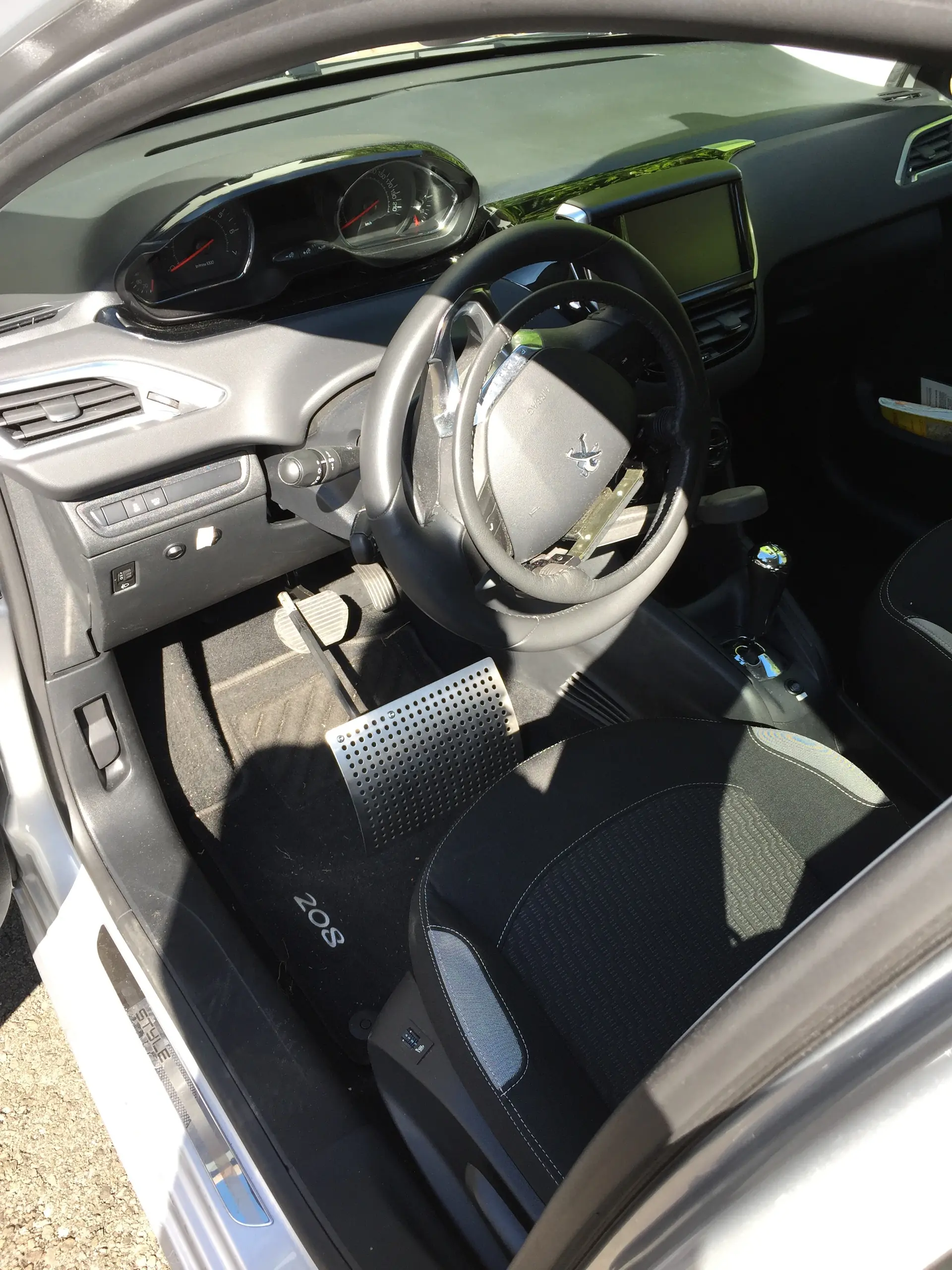 Peugeot 208 2014 occasion La Tour-de-Peilz — 4