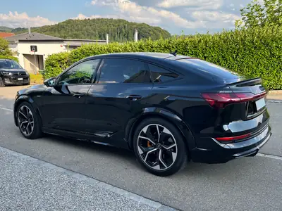 Audi e-tron S Sportback quattro — SUV électrique 503 ch, garantie usine active — Thumbnail 7