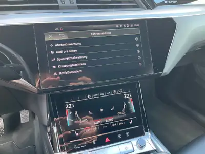 Audi e-tron S Sportback quattro — SUV électrique 503 ch, garantie usine active — Thumbnail 16