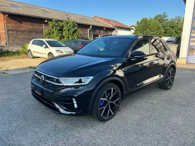 VW T-Roc 2.0 TSI R DSG 4Motion — SUV sportif 300 ch, tout-terrain, très faible kilométrage — interior