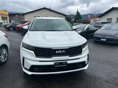 Kia Sorento 1.6 T-GDi HEV — SUV hybride 7 places, 48 800 km seulement — rear view
