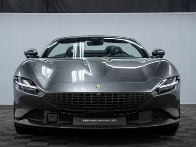 Ferrari Roma Spider 3.9 V8 — Cabriolet italien haute performance, 6000 km seulement — côté