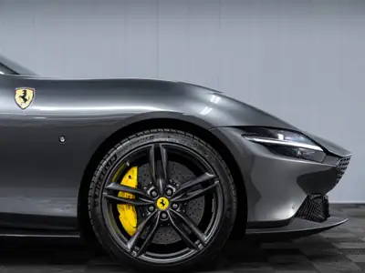 Ferrari Roma Spider 3.9 V8 — Cabriolet italien haute performance, 6000 km seulement — intérieur