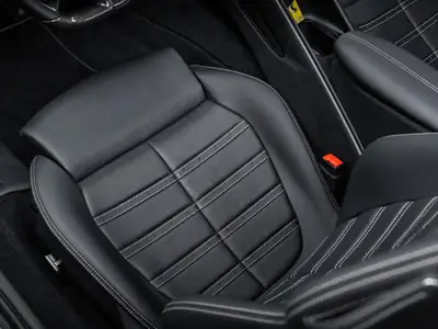 Ferrari Roma Spider 3.9 V8 — Cabriolet italien haute performance, 6000 km seulement — Miniature 13