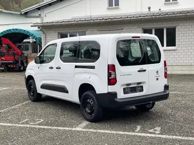 Peugeot Partner Pro DANGEL 4×4 — Utilitaire tout-terrain diesel, 5000 km seulement — Innenraum
