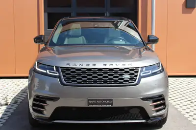 Land Rover Range Rover Velar D 300 First Edition — Diesel premium, toit ouvrant et caméra 360° — intérieur