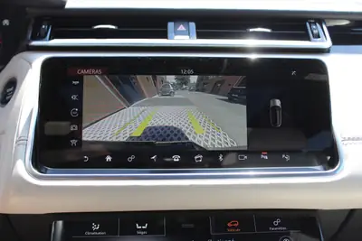 Land Rover Range Rover Velar D 300 First Edition — Diesel premium, toit ouvrant et caméra 360° — Miniature 15