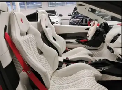 Ferrari 488 Spider 3.9 V8 NOVITEC — Cabriolet de prestige, 670 ch, véhicule unique — intérieur