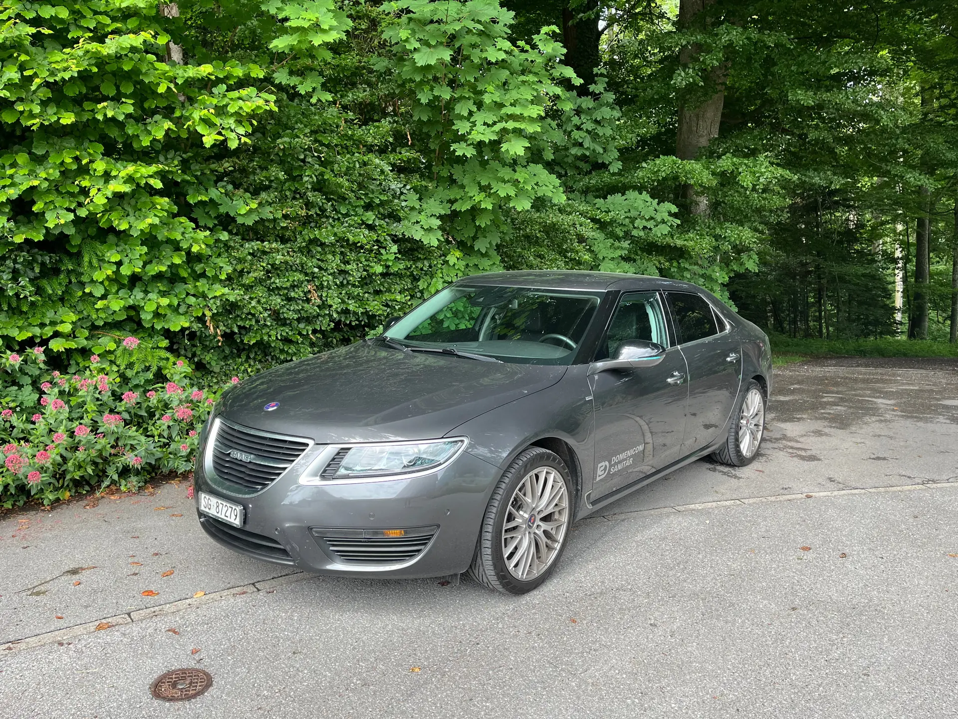 SAAB 9-5 2.0T Vector XWD — Berline suédoise à transmission intégrale — vista esterna