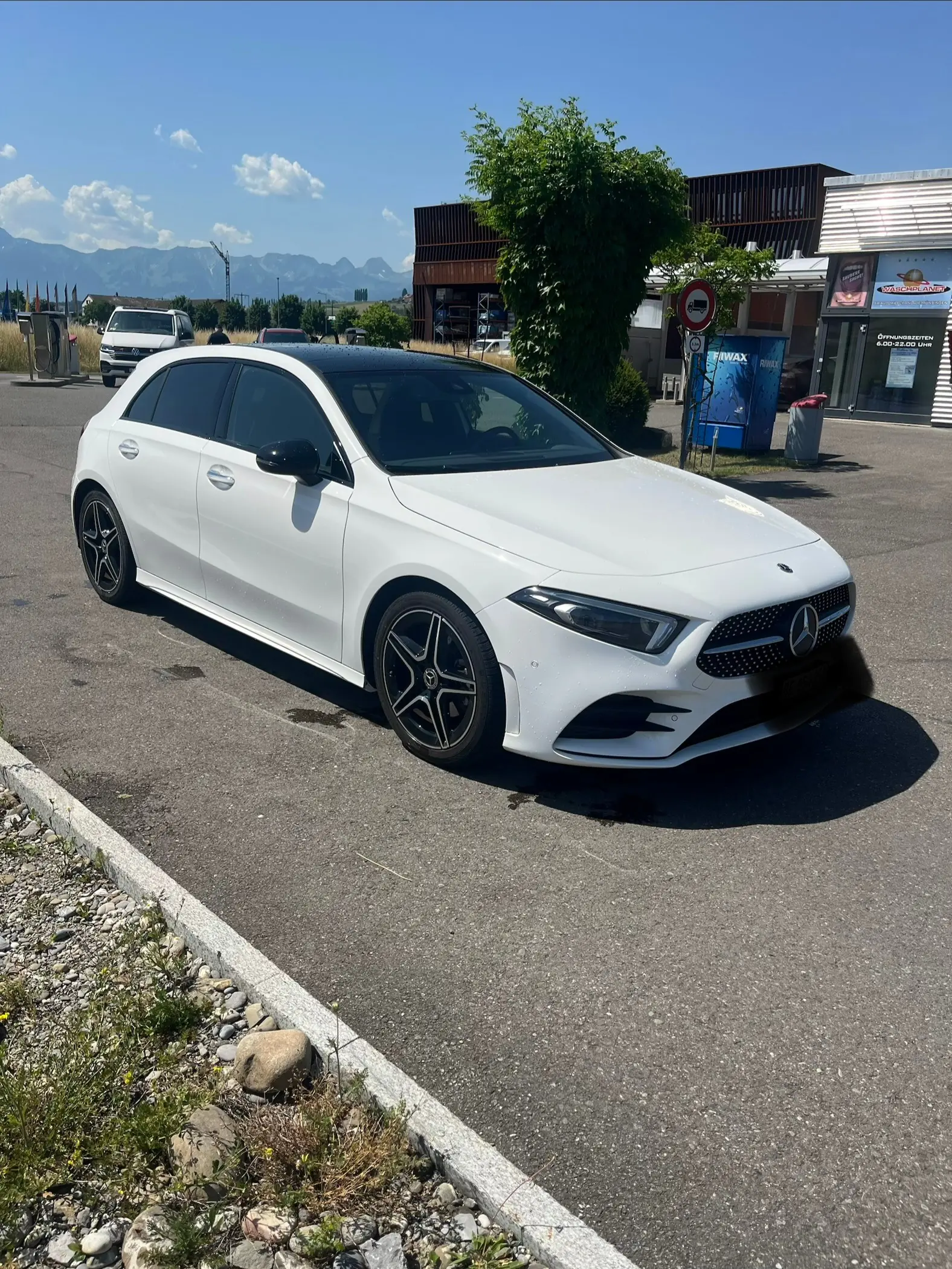 Mercedes-Benz Classe A 200 AMG Line — Citadine dynamique, moteur 1.3L turbo, 36 000 km seulement — Außenansicht