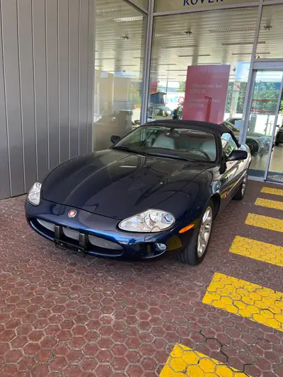 Jaguar XK XKR 4.0 S/C — Cabriolet sportif surcompressé, 320 ch et seulement 92 000 km — Innenraum