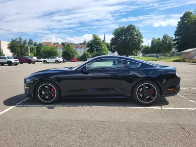 Ford Mustang Fastback 5.0 V8 BULLITT — Légende américaine, édition anniversaire noire — Innenraum