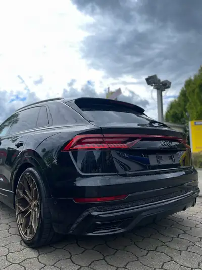 Audi Q8 50 TDI quattro — SUV premium diesel, 245 000 km, sans sinistre — vista posteriore