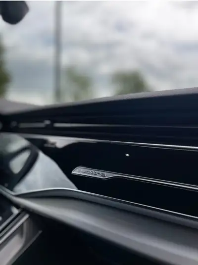 Audi Q8 50 TDI quattro — SUV premium diesel, 245 000 km, sans sinistre — Miniatura 11