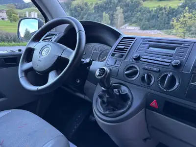 VW T5 2.5 TDI 4MOTION — Utilitaire polyvalent 4x4, entretien complet récent — Miniatura 14