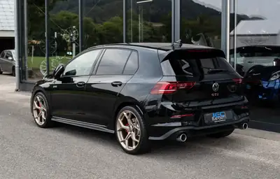 VW Golf 2.0 TSI GTI DSG Black Style Edition — Sportivité et élégance, 16 942 km seulement — Thumbnail 8