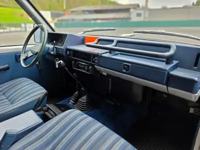 Nissan Patrol 4WD Hardtop 1981 — Légende tout-terrain, kilométrage préservé — Miniature 11