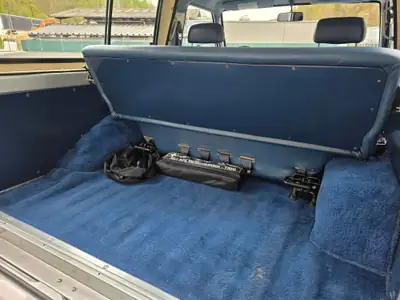 Nissan Patrol 4WD Hardtop 1981 — Légende tout-terrain, kilométrage préservé — Miniature 12