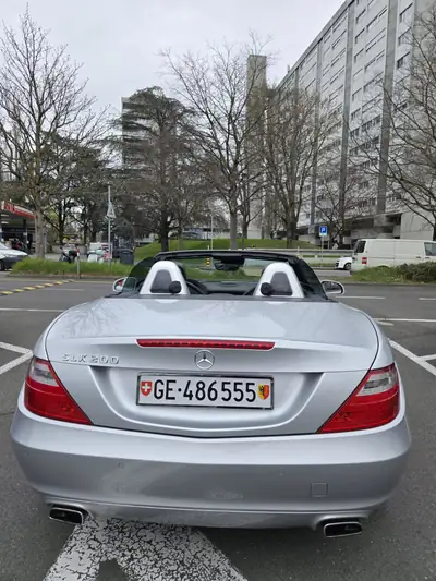 Mercedes-Benz SLK 200 — Cabriolet sportif, toit panoramique, 49000 km seulement — Miniatura 7