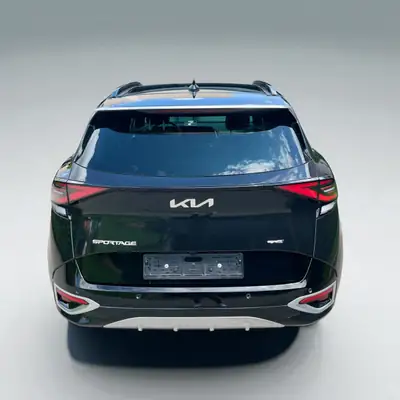Kia Sportage 1.6T-GDi HEV GT-Line 4x4 — Hybride essence, 4 roues motrices, faible kilométrage — tableau de bord