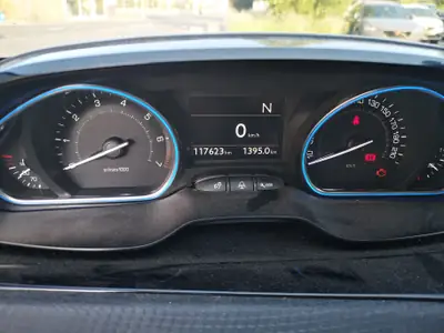 Peugeot 2008 VTi Active — SUV urbain automatique, entretenu et sans sinistre — détail